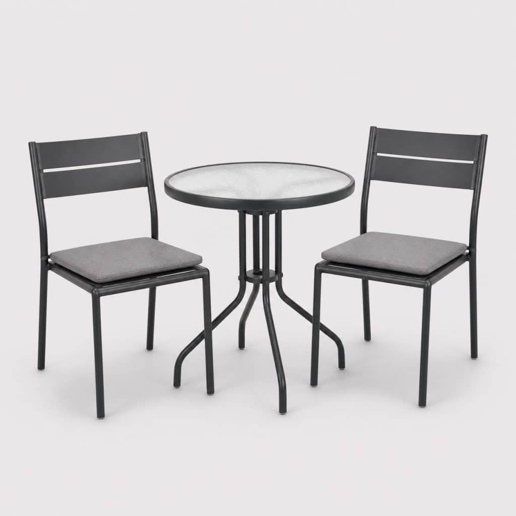 Ensemble de balcon deux places, petite table en verre et deux chaises anthracite sur fond neutre